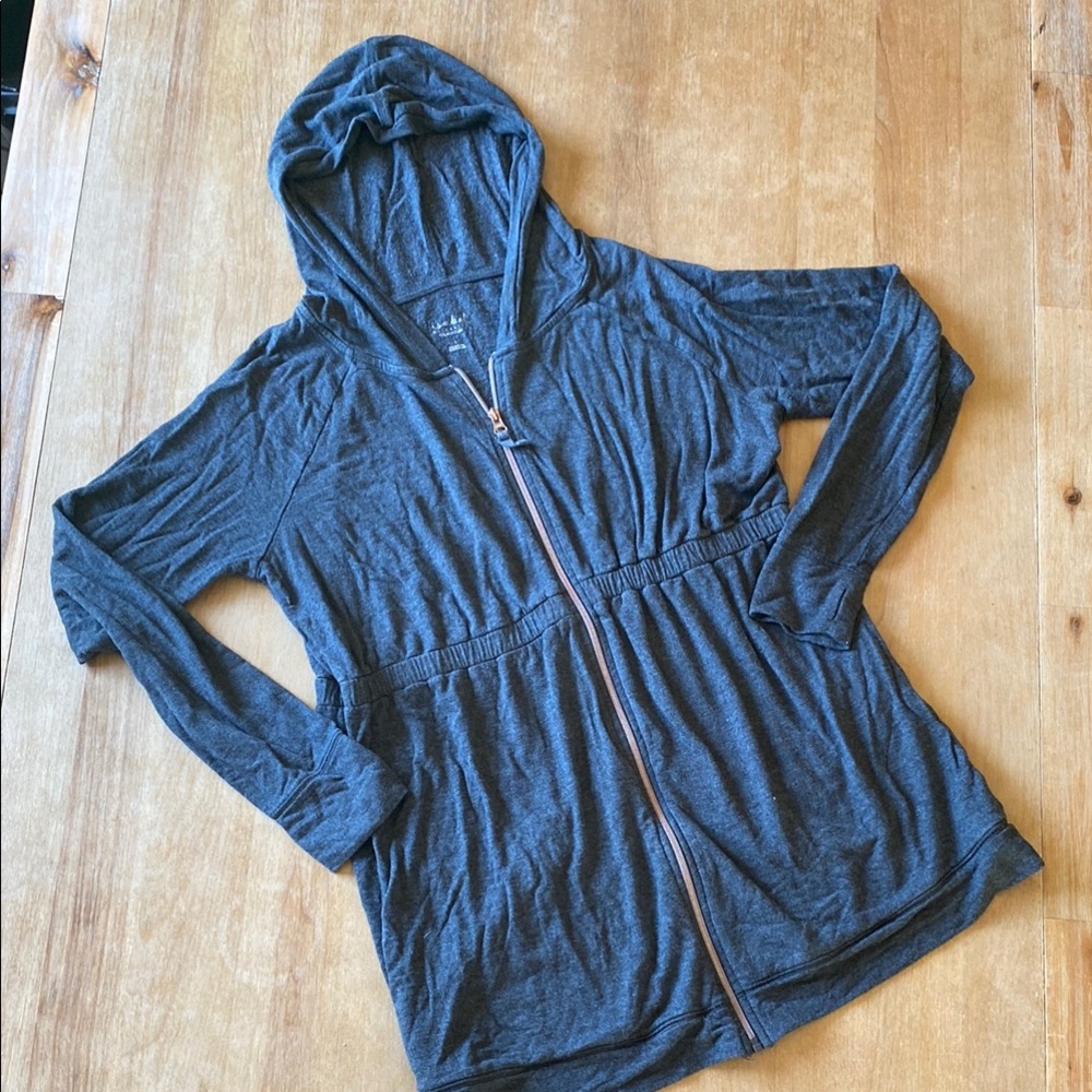Isabel Maternity dark gray lightweight hooded tunic zip-up sweater sz M/L